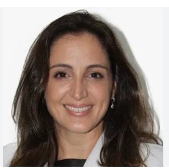 Dra. Alessandra Lindimayer